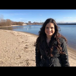 Meet your Posher, Alexandra